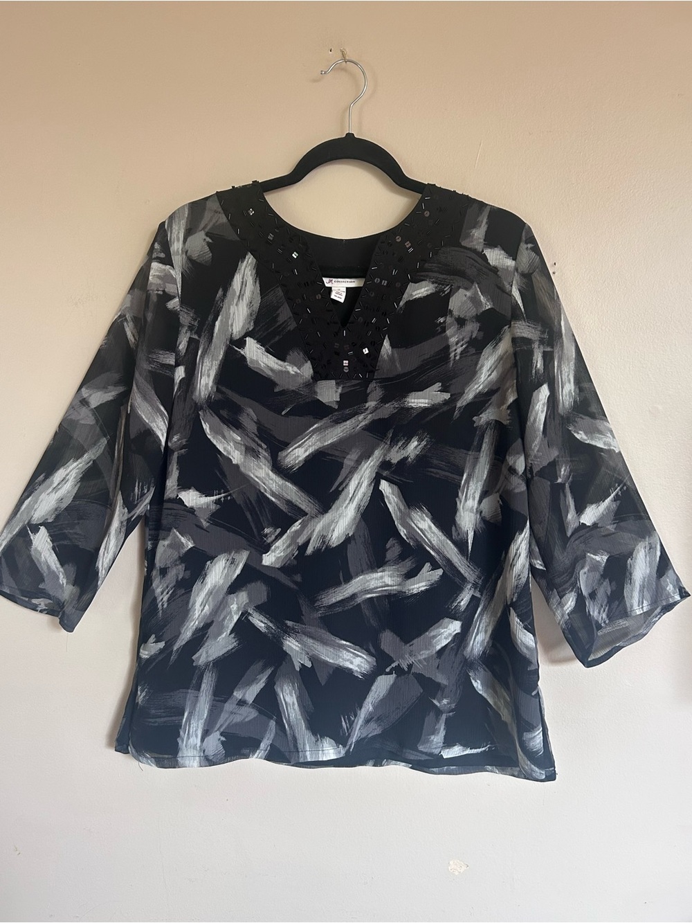 JM Collection Black & Gray Brushstroke Beaded V-Neck Blouse